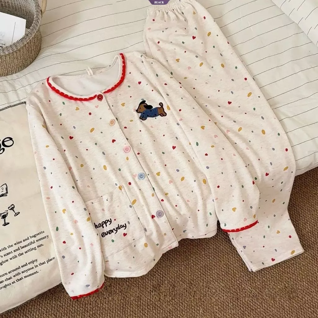 Bộ đồ ngủ Happy Dachshund với áo cardigan dài tay, phù hợp mùa lạnh