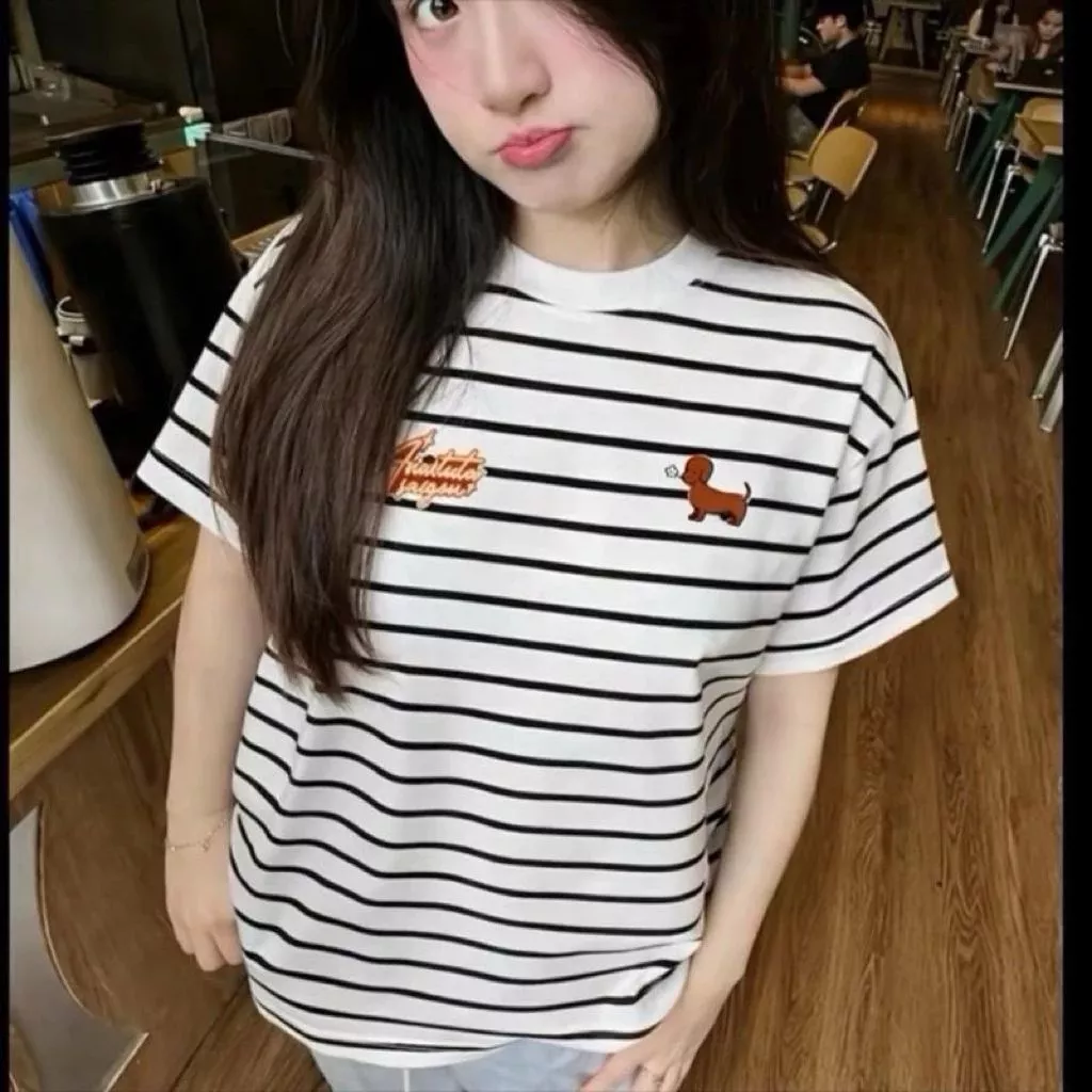 Áo Thun Nữ Thời Trang Dáng Ngắn Tay Ngắn Màu Trắng Đen Kiểu Dáng Thoải Mái Phù Hợp Với Mọi Phong Cách