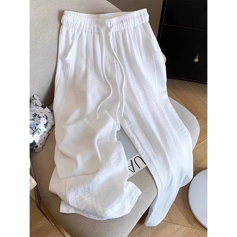 Quần thường ngày dành cho nam và nữ dáng rộng phù hợp với thiết kế khăn choàng thoải mái