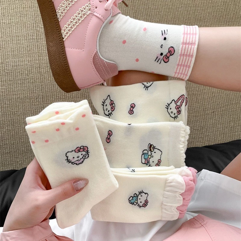 Combo 10 Đôi Tất Trắng Hình Mèo Kitty – Ngọt Ngào, Dễ Thương