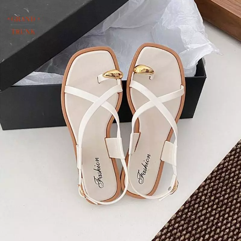 [INVN] Dép Sandal Nữ Thường Ngày 2026 Thiết Kế Mới Mặc Ngoài Trời Chống Trơn Trượt Dép Thoải Mái Cho Đi Biển Du Lịch Và Dạo Phố Mới