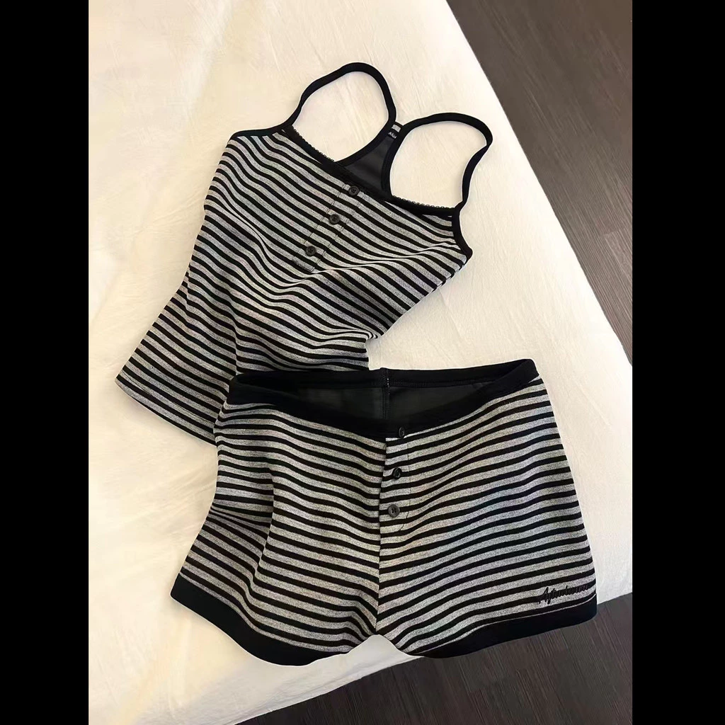 Bộ Đồ Ngủ Nữ Ice Silk Ribbed Dáng Ôm Mùa Hè Sọc Kẻ In Họa Tiết Hàn Quốc Quần Đùi Mặc Nhà Thoáng Mát