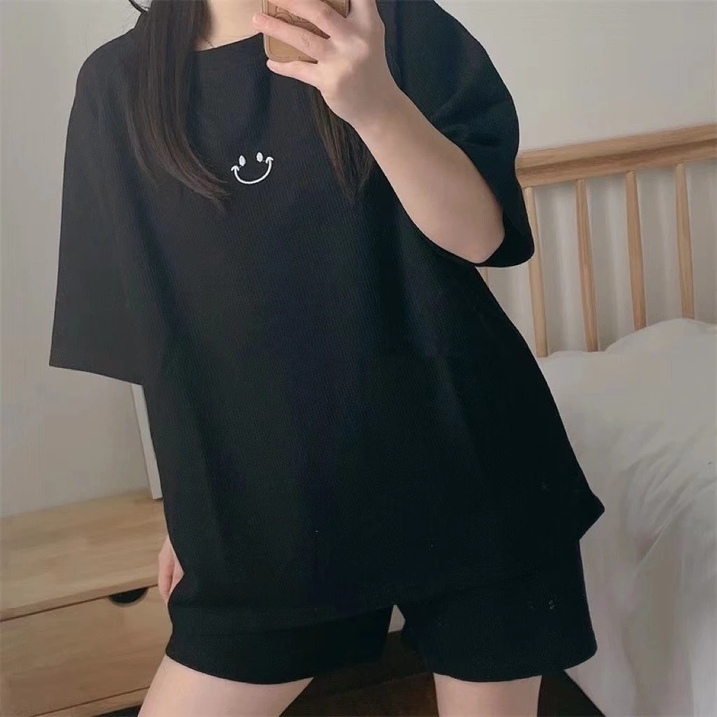 ộ mặc nhà nữ mùa xuân hè mới, phong cách Hàn Quốc đơn giản dễ thương, chất liệu cotton, cổ tròn, áo thun tay ngắn + quần đùi rộng, mặc ở nhà thoải mái hoặc mặc ngoài đường đều được