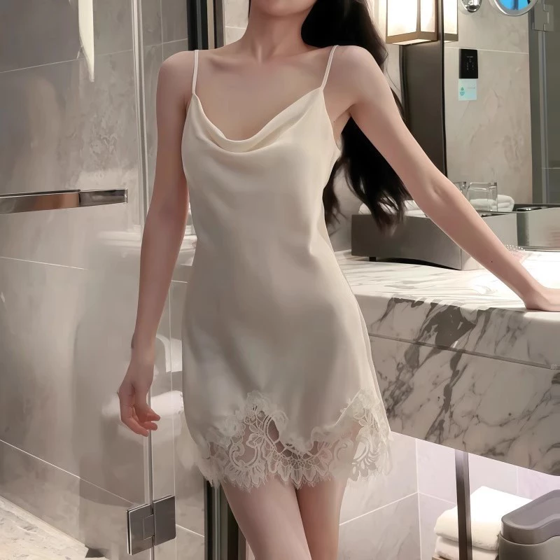 Váy ngủ Ice Silk cao cấp, sang trọng gợi cảm với miếng lót ngực và ren