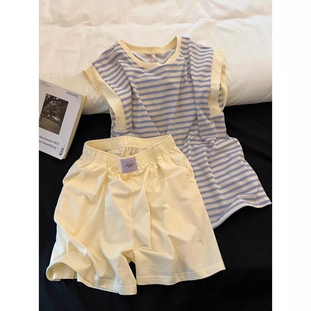 [Order]-Bộ đồ hai mảnh gồm áo ba lỗ sọc phối màu độc đáo và quần short, kiểu dáng mỏng nhẹ mùa hè,  chuẩn hàng qc