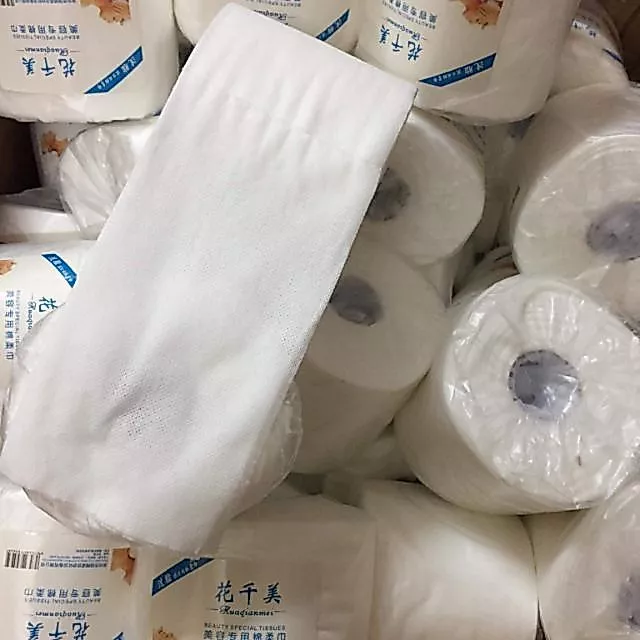 Giấy cuộn dùng lau mặt trong Spa - Thẩm mỹ viện
