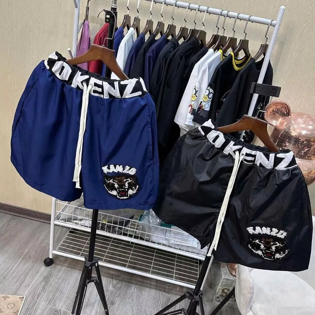 Quần Short Đùi Hoạ Tiết Hổ Thêu Xù Cạp Chữ Cực Chất Cho Ae Boy Phố Đi Chơi