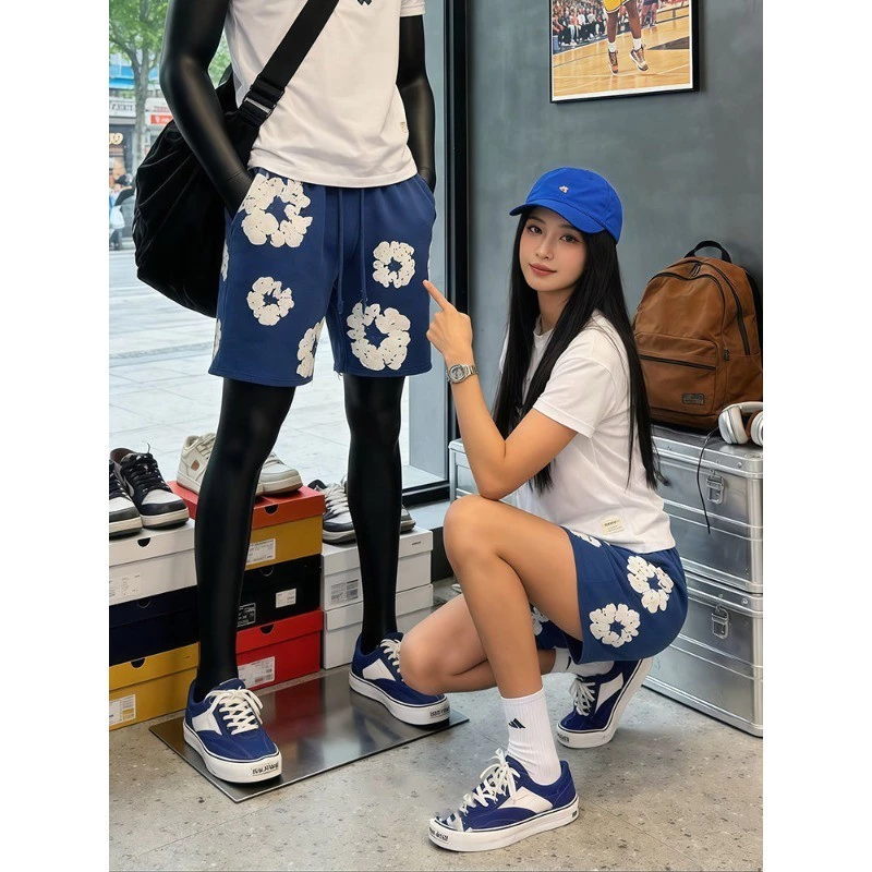 Quần short thẳng dáng rộng in hình phồng thông thường của Mỹ