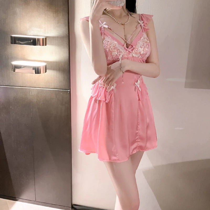 Váy ngủ ren phong cách Pháp với miếng lót ngực Ice Silk, thiết kế gợi cảm