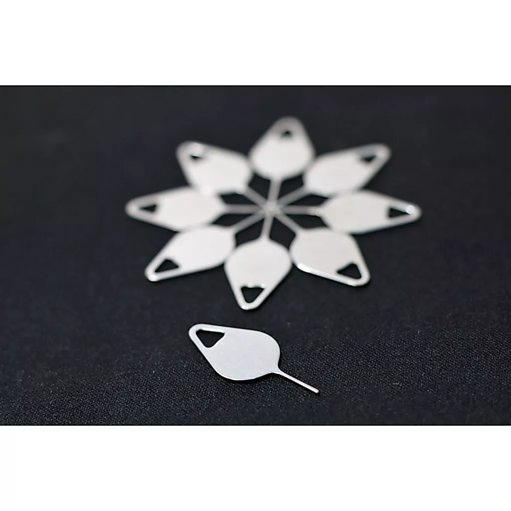 QUE CHỌT LẤY SIM( hàng tặng kèm khi mua sản phẩm) - Cây chọt sim dành cho tất cả điện thoại