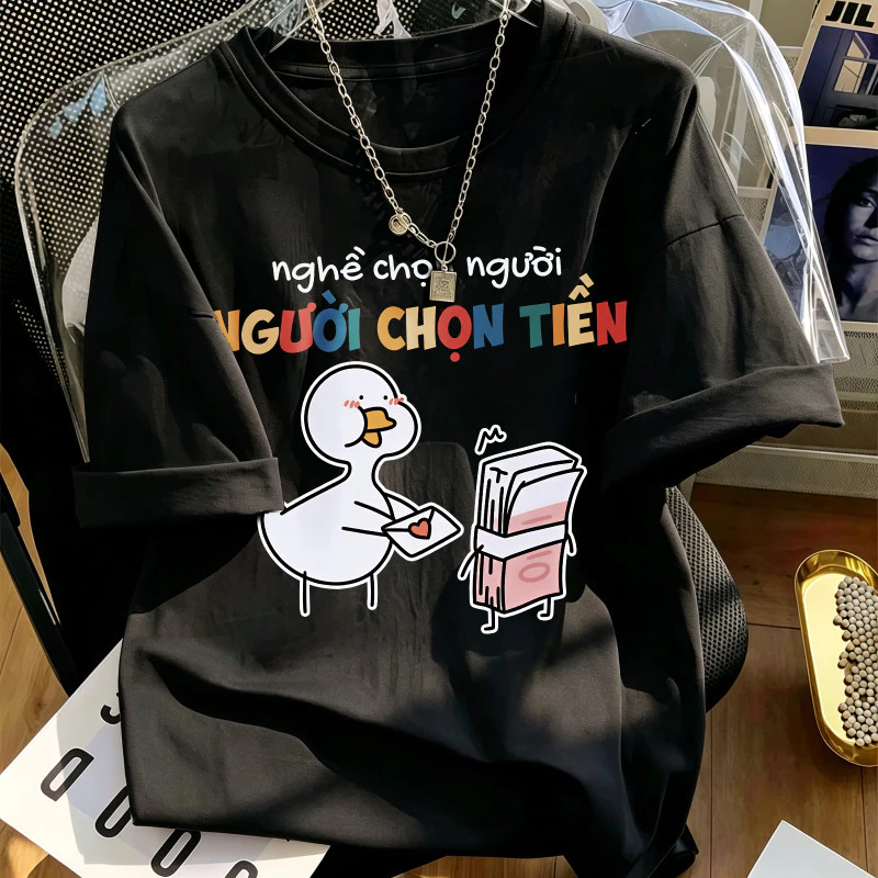 Áo thun nữ tay ngắn màu đen in họa tiết vịt hoạt hình chữ hài hước cổ tròn vải mềm thoáng khí kiểu thời trang đi chơi