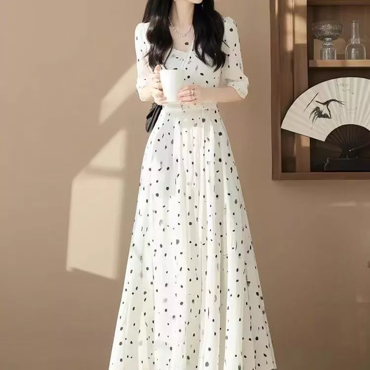 Đầm Trắng Thời Trang Chấm Bi Phong Cách Mới, 2026 Cao Cấp Hẹp Eo Pháp Tính Khí Mùa Hè Mỏng Hơn Nhìn Váy Giữa-