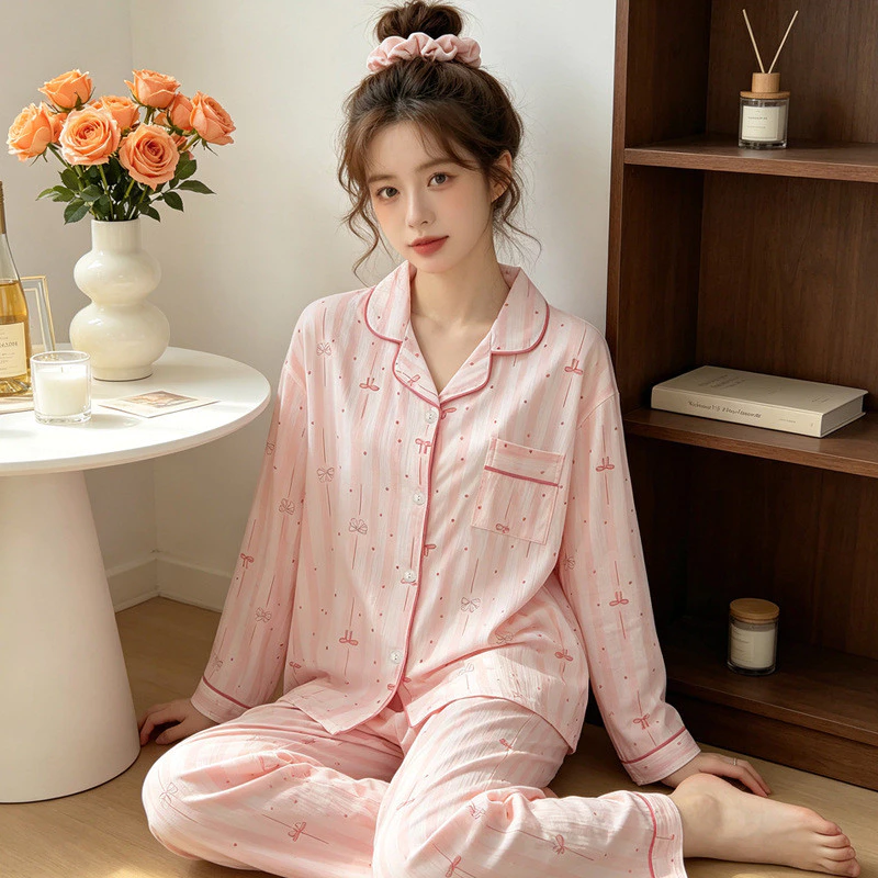 (40-72.5kg) Bộ đồ ngủ in nơ sọc ngọt ngào dành cho nữ Bộ đồ ngủ dài tay Ve áo nhăn vải mềm mại cho bé gái Đồ ngủ tại nhà