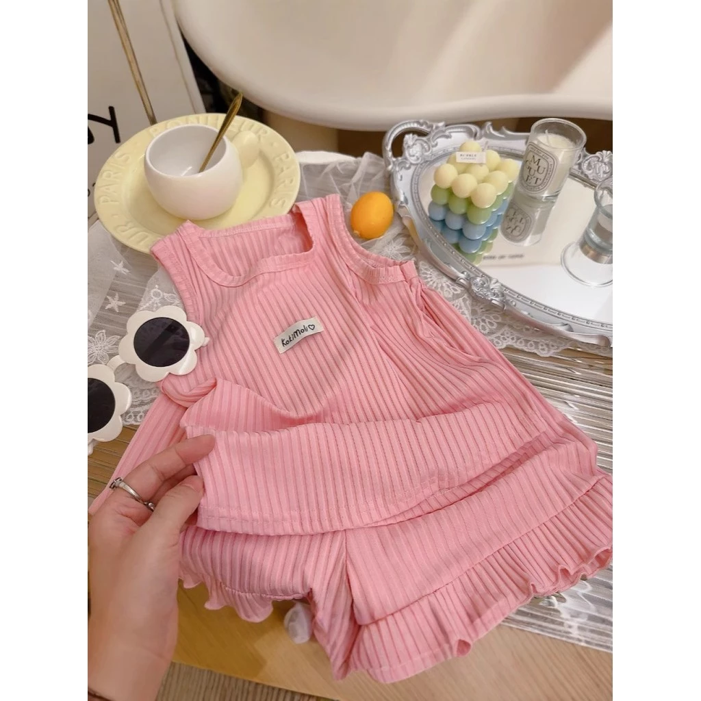 Bộ Đồ Bé Gái Mùa Hè Áo Ba Lỗ Ribbed Phối Quần Short Viền Bèo Nhún Ngọt Ngào ✨Luyoo24.vn✨