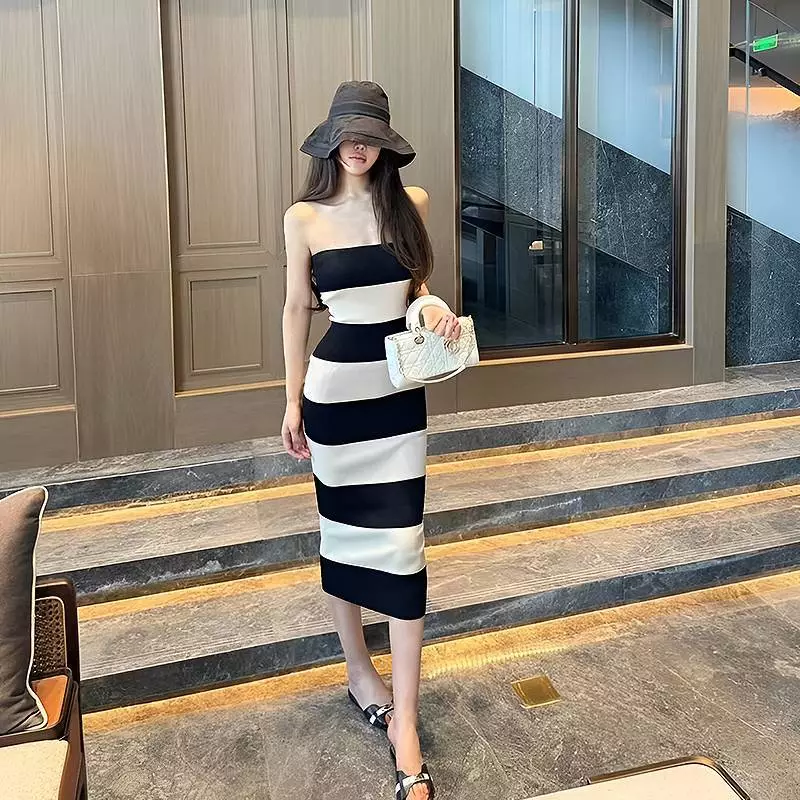 [Mar-T] Đầm dệt kim dệt kim phối màu cổ điển và trắng Vỏ bọc nữ Váy dài trễ vai