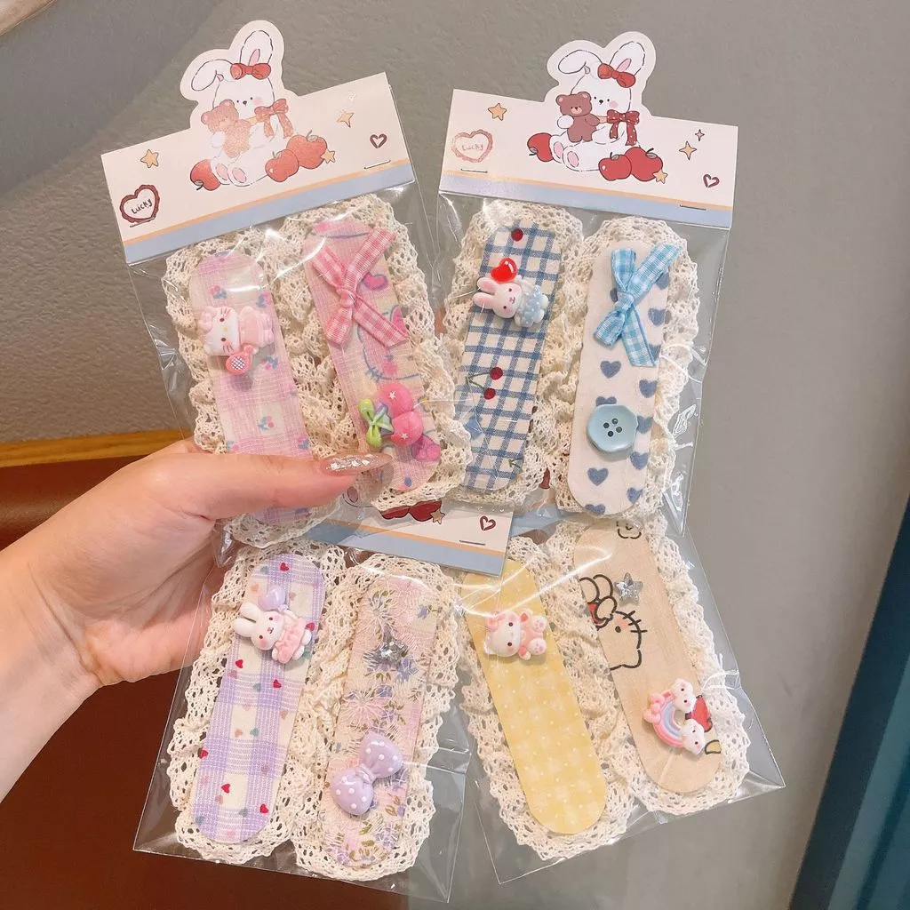 Set 2 Miếng Dán Tóc Vải Ren Đính Charm Cute, Sticker Dán Tóc Giữ Tóc Mái Tóc Con, Phụ Kiện Tóc