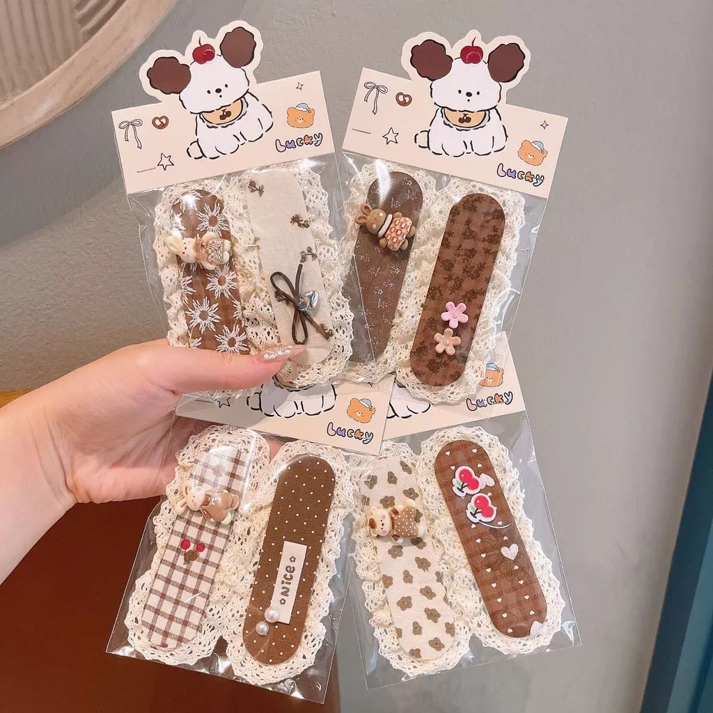 Set 2 Miếng Dán Tóc Vải Ren Tone Nâu Đính Charm Dễ Thương, Sticker Dán Tóc Giữ Tóc Mái Tóc Con