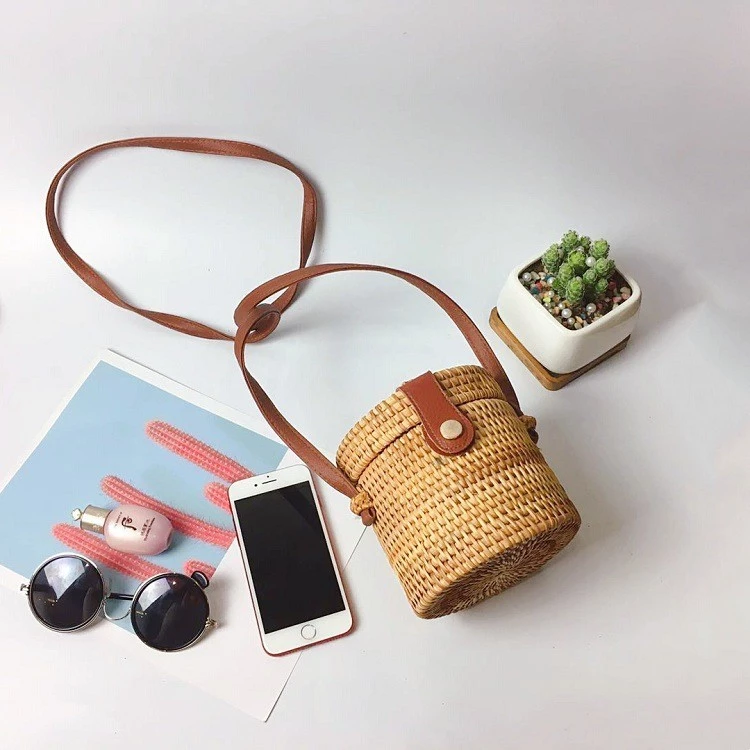 [Sản phẩm mới] Túi tròn nhỏ cổ điển Handmade Thu đông mây Túi vuông nhỏ tròn rỗng Túi đeo vai nữ Túi nhỏ tươi