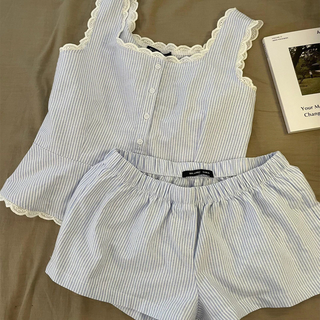 Bộ đồ ngủ  mùa hè mới với áo vest cổ ren sọc INS, kích thước lớn, áo camisole và quần short