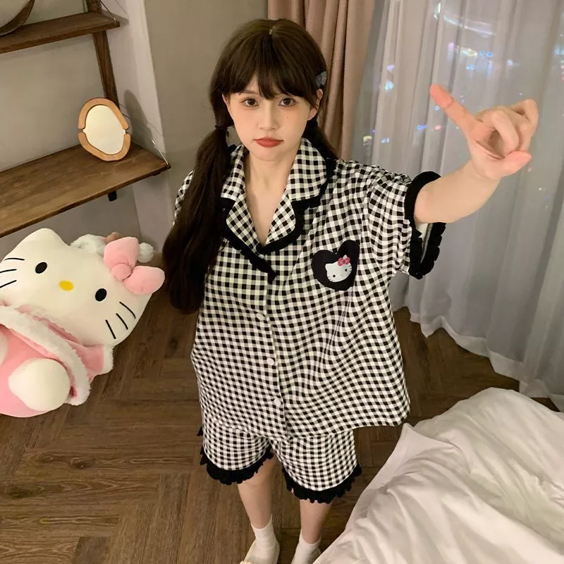 Bộ Đồ Ngủ Mùa Hè ngắn tay quần short hoạt hình đáng yêu, vải mềm mại, phù hợp loungewear