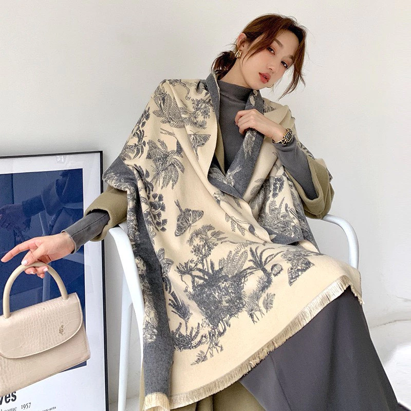 Khăn dạ họa tiết hoa size 65x180cm. Khăn choàng chất liệu dày dặn ấm áp thời trang thu đông cho các bạn nữ