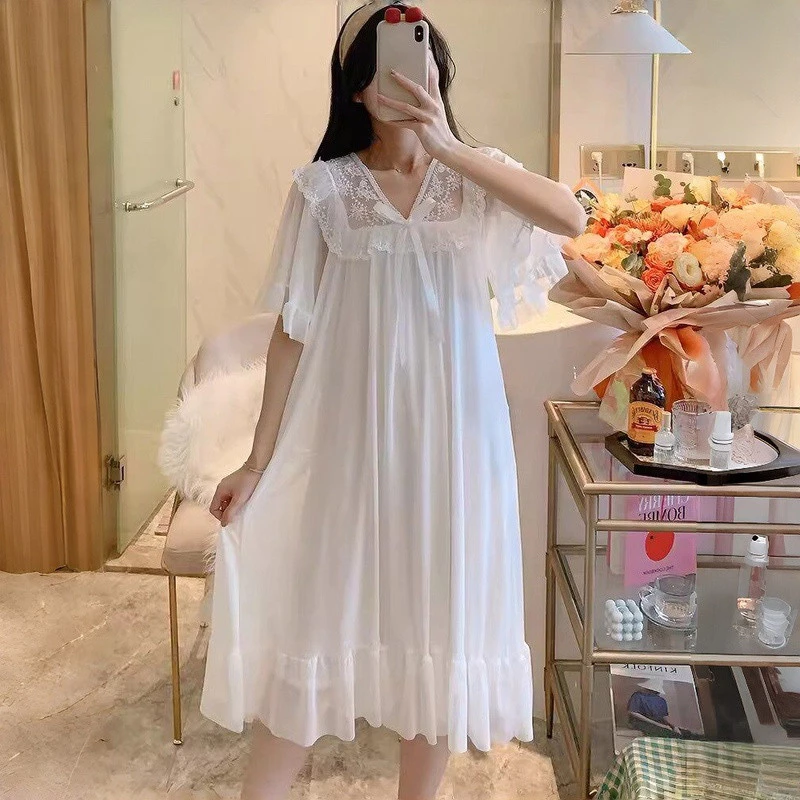 Váy ngủ thêu ren phong cách cổ tích, phiên dịch gia đình phong cách ngọt ngào