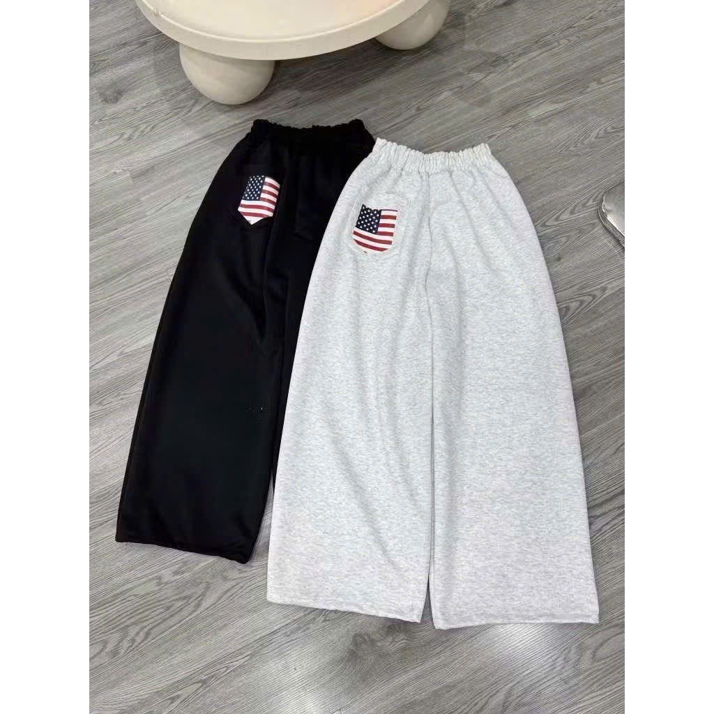 QUẦN JOGGER NAM NỮ DÁNG SUÔNG ỐNG RỘNG IN NỔI LÁ CỜ MỸ CÓ TÚI PHÍA SAU XSTT FASHION