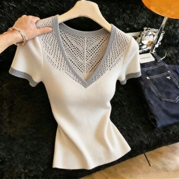Retro V-neck Short-sleeved Sweater For Women, Super Nice Hollow