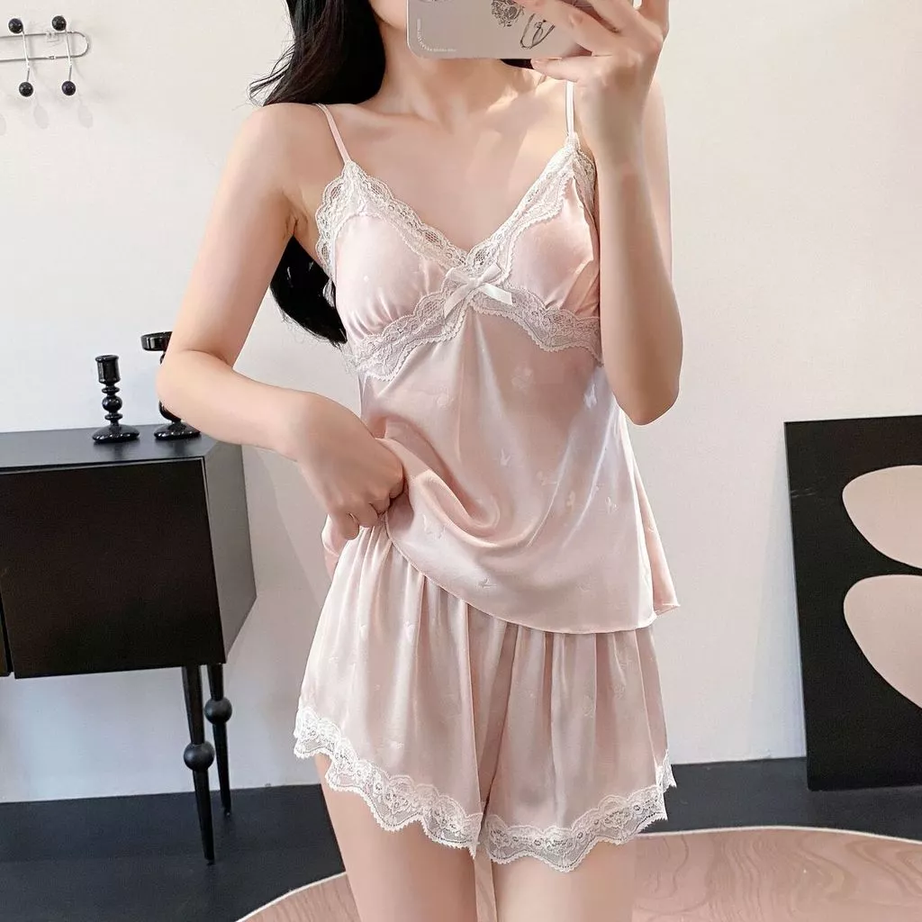 2026 Nữ Mùa Hè Mới Băng Lụa Bộ Đồ Ngủ Ren Nổi Quần Short Camisole Bộ Gợi Cảm Loungewear