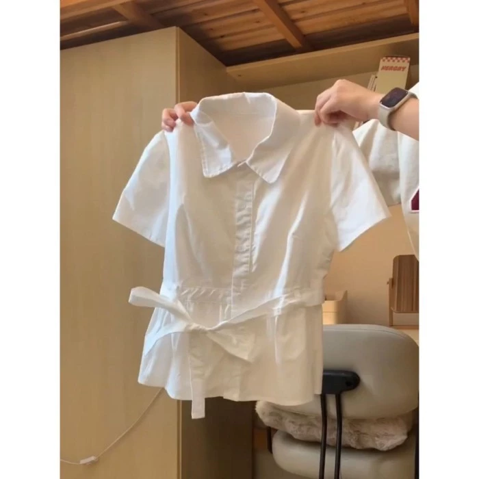 Áo Sơ Mi Ngắn Tay Cổ POLO Màu Trắng, Áo Sơ Mi Nữ Phối Ren Nơ Eo Giảm Béo Vai Phải