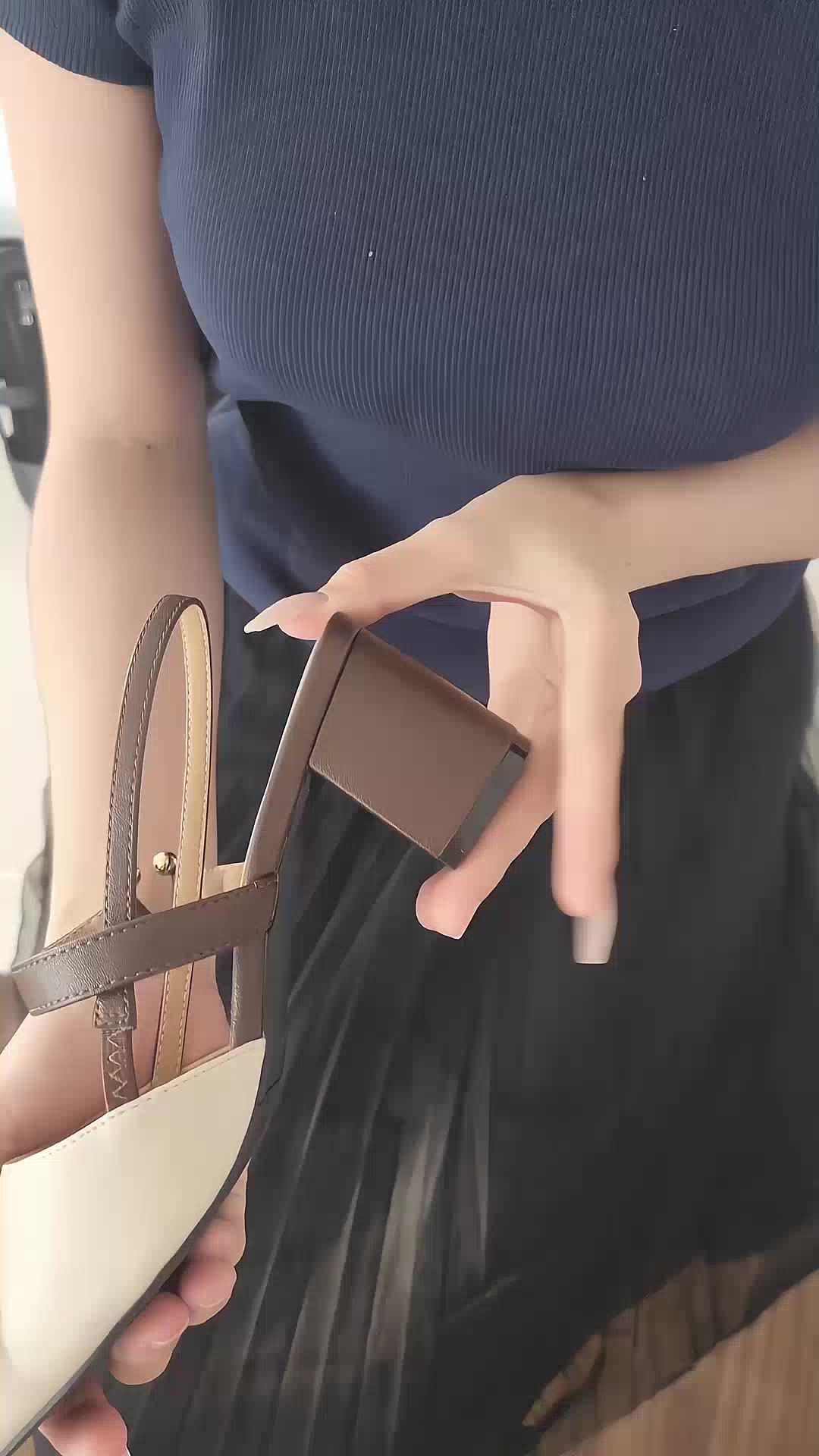 Bấm vào giỏ hàng để mua 👆