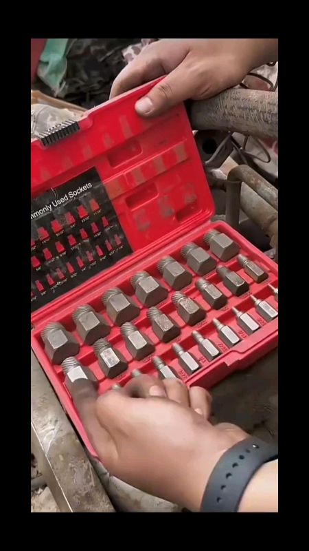 dụng cụ tháo ốc gãy#ShopeeVideo #KolUyTin #LuotVuiMuaLien #HangMoiVe # #SanDealCungKol #VideoHangTieuDung #ShopeeStyle #shopeeCreator #ShopXuHuong