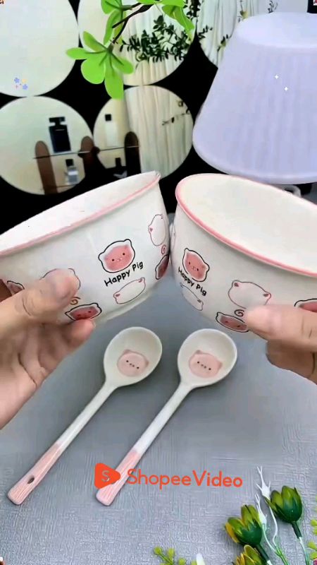 Bát và thìa sứ dễ thương #batsu #videohangdoisong #LuotVuiMuaLien #ShopeeVideo #KOLUyTin #SandealcungKOL #HangMoiVe #ShopeeCreator