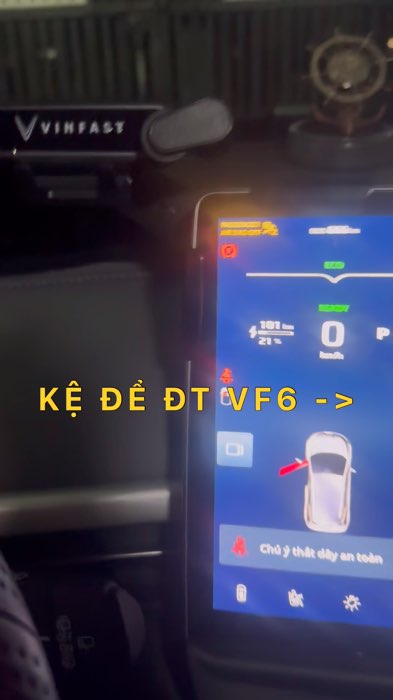 Giá đở điện thoai kẹp màn hình vf6 vf7 vf8 vf34 rất ok#giadodienthoai #kedienthoai