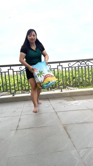 Bể bơi gấp gọn không cần bơm hơi #beboigapgon #beboichobe #HangMoiVe #KOLUyTin #ShopeeVideo #LuotVuiMuaLien