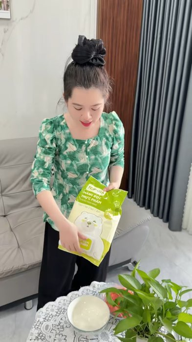 Màng bọc thực phẩm #mangbocthucpham #mangboctopgia #KOLUyTin #HangMoiVe #LuotVuiMuaLien #ShopeeVideo