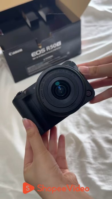 Trên tay CANON R50 V #ShopeeVideo #ShopeeCreator #LuotVuiMuaLien