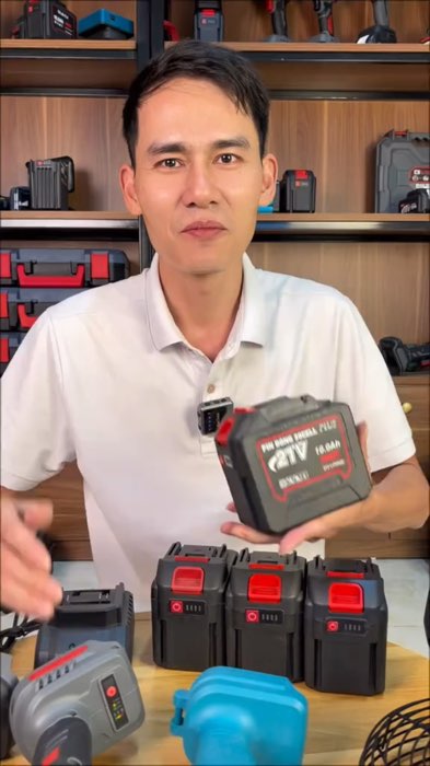 Pin máy khoan #pinmaykhoan #LuotVuiMuaLien #ShopeeVideo #KOLUyTin #HangMoiVe