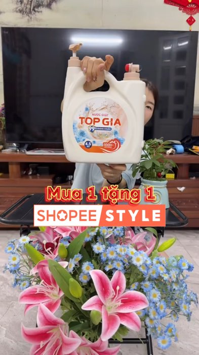 Can nước giặt topgia 2 đầu #cannuocgiattopgia #nuocgiattopgia #nuocgiat #HangMoiVe #KOLUyTin #ShopeeVideo #LuotVuiMuaLien