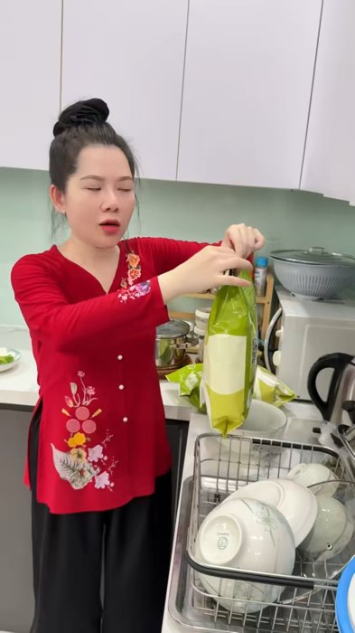 Màng bọc thực phẩm #mangbocthucpham #mangboctopgia #KOLUyTin #HangMoiVe #LuotVuiMuaLien #ShopeeVideo