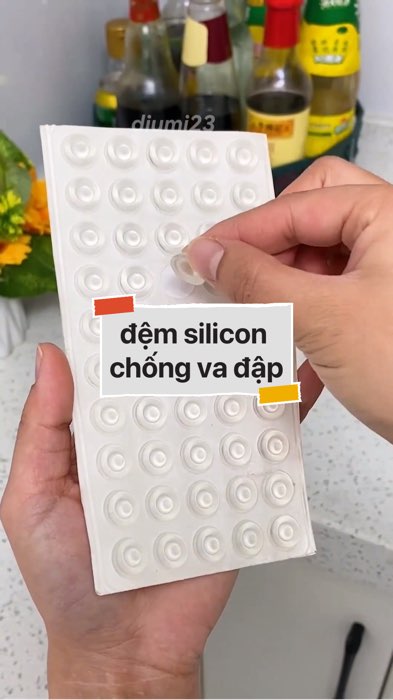 đệm silicon chống va đập #VideohangDoiSong#shopeestyle#ShopeeVideo#ShopeeCreator #LuotVuiMuaLien#KOLUyTin#Videomuasam #SandealcungKOL #diumi941
