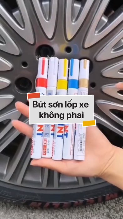 Bút sơn lốp xe không phai #VideohangDoiSong#ShopeeVideo#ShopeeCreator #LuotVuiMuaLien#KOLUyTin#Videomuasam #SandealcungKOL #diumi60