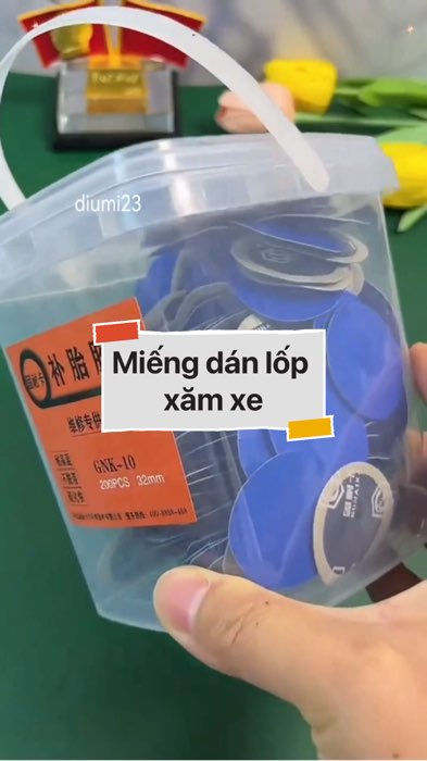 Miếng dán lốp xăm xe #VideohangDoiSong#ShopeeVideo#ShopeeCreator #LuotVuiMuaLien#KOLUyTin#Videomuasam #SandealcungKOL #diumi246