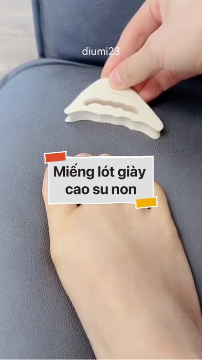 ￼Miếng lót giày cao su non #VideohangThoiTrang#shopeestyle#ShopeeVideo#ShopeeCreator#LuotVuiMuaLien#KOLUyTin #diumi249