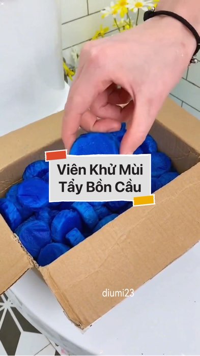 ￼ Viên Khử Mùi Tẩy Bồn Cầu #VideohangDoiSong#ShopeeVideo#ShopeeCreator #LuotVuiMuaLien#KOLUyTin#Videomuasam #SandealcungKOL #diumi262