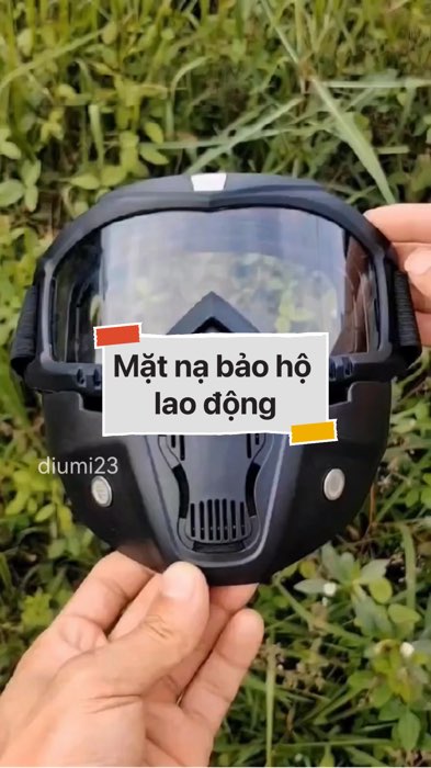 Mặt nạ bảo hộ lao động #VideohangDoiSong#ShopeeVideo#ShopeeCreator #LuotVuiMuaLien#KOLUyTin#Videomuasam #SandealcungKOL #diumi400