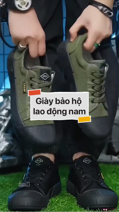 ￼Giày bảo hộ lao động nam #VideohangDoiSong#ShopeeVideo#ShopeeCreator #LuotVuiMuaLien#KOLUyTin#Videomuasam #SandealcungKOL #diumi730