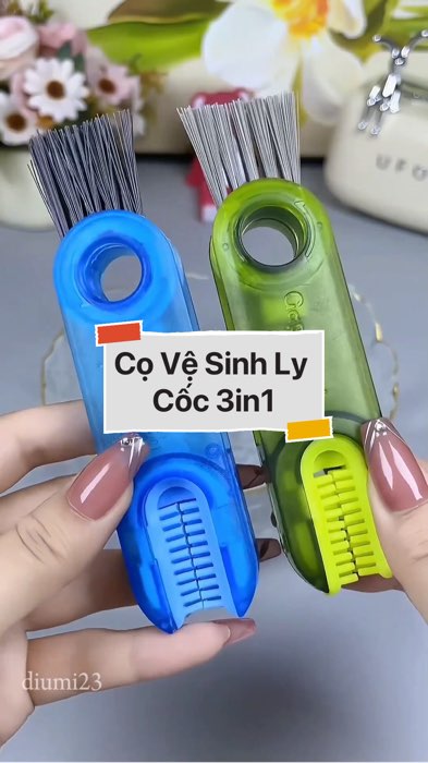 ￼Cọ Vệ Sinh Ly Cốc 3in1 #VideoHangGiaDung#shopeestyle#ShopeeVideo#ShopeeCreator #LuotVuiMuaLien #diumi915