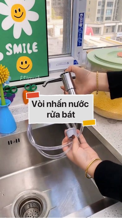 ￼Vòi nhấn nước rửa bát #VideoHangGiaDung#shopeestyle#ShopeeVideo#ShopeeCreator #LuotVuiMuaLien #diumi978