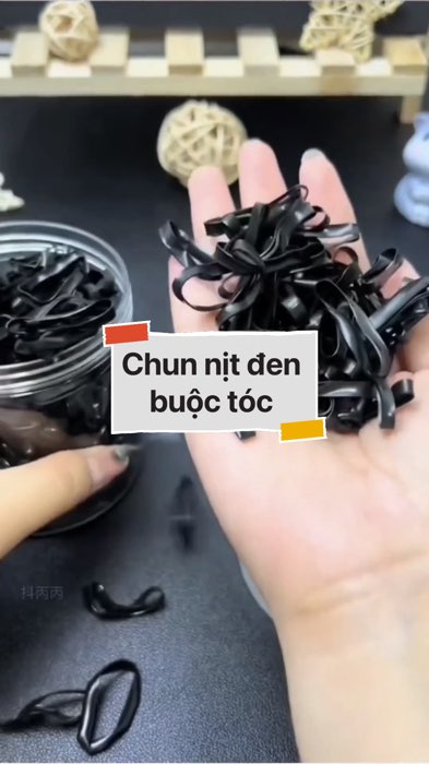 Chun nịt đen buộc tóc #VideohangDoiSong#ShopeeVideo#ShopeeCreator #LuotVuiMuaLien#KOLUyTin#Videomuasam #SandealcungKOL #diumi152